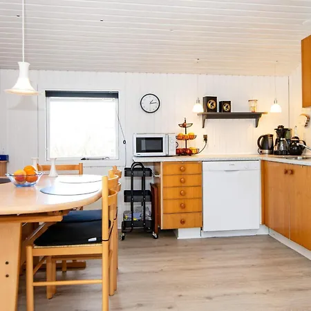 4 Person In Tatil Evi