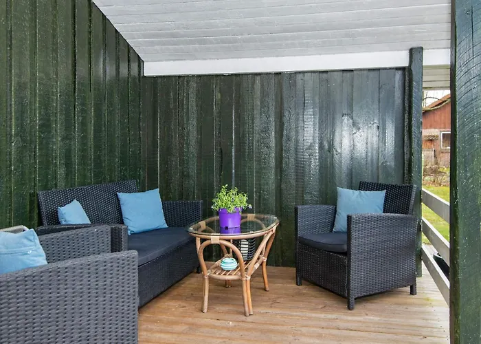 4 Person In Toftlund-by Traum